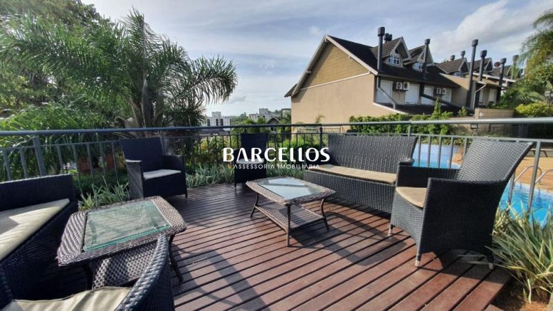 Casa com 5 quartos, 7 banheiros e 375m² à venda no bairro Jardim Carvalho, Porto Alegre