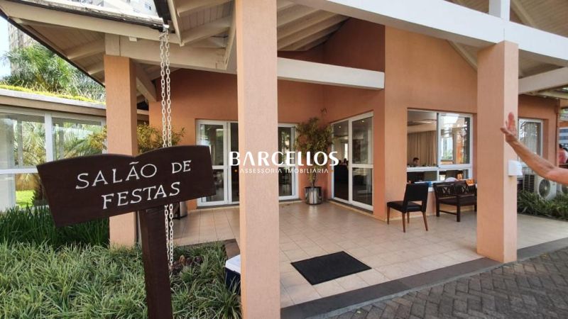 Casa com 5 quartos, 7 banheiros e 375m² à venda no bairro Jardim Carvalho, Porto Alegre