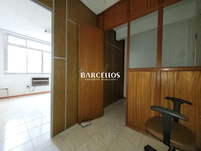 Conjunto com 1 quarto, 1 banheiro e 22m² à venda no bairro Centro, Porto Alegre
