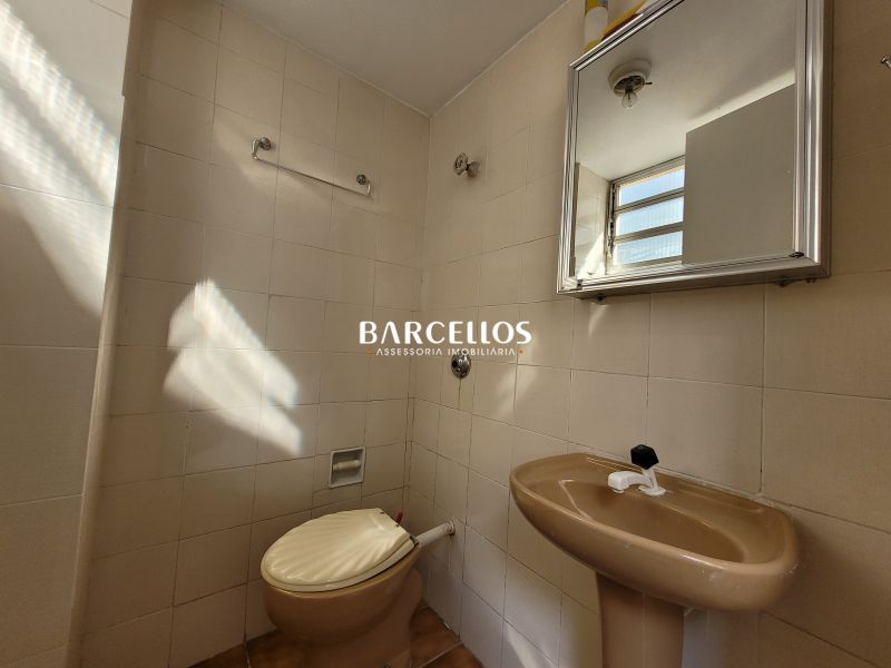 Conjunto com 1 quarto, 1 banheiro e 22m² à venda no bairro Centro, Porto Alegre