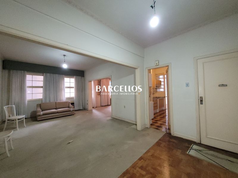 Apto com 3 quartos, 2 banheiros e 137m² à venda no bairro Centro, Porto Alegre