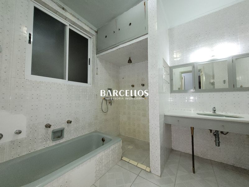 Apto com 3 quartos, 2 banheiros e 137m² à venda no bairro Centro, Porto Alegre