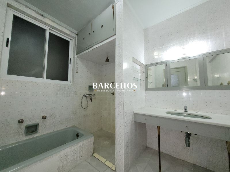 Apto com 3 quartos, 2 banheiros e 137m² à venda no bairro Centro, Porto Alegre