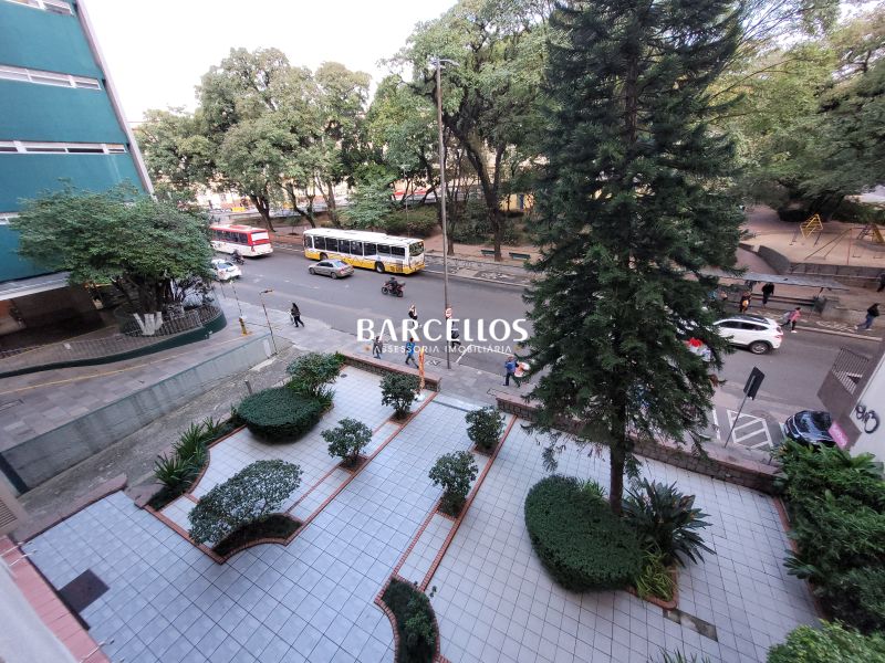 Apto com 3 quartos, 2 banheiros e 137m² à venda no bairro Centro, Porto Alegre
