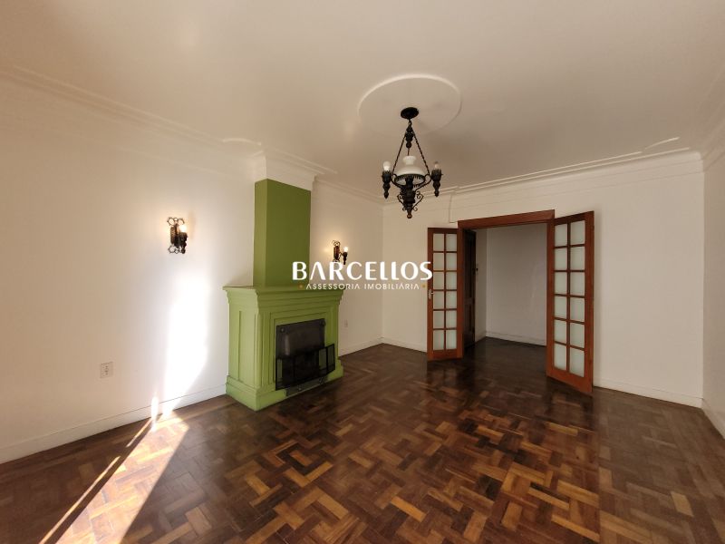 Apto com 3 quartos, 2 banheiros e 130m² à venda no bairro Santana, Porto Alegre