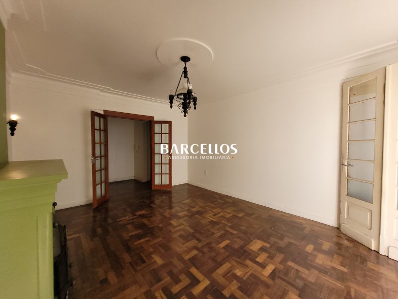 Apto com 3 quartos, 2 banheiros e 130m² à venda no bairro Santana, Porto Alegre