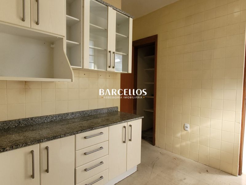 Apto com 3 quartos, 2 banheiros e 130m² à venda no bairro Santana, Porto Alegre
