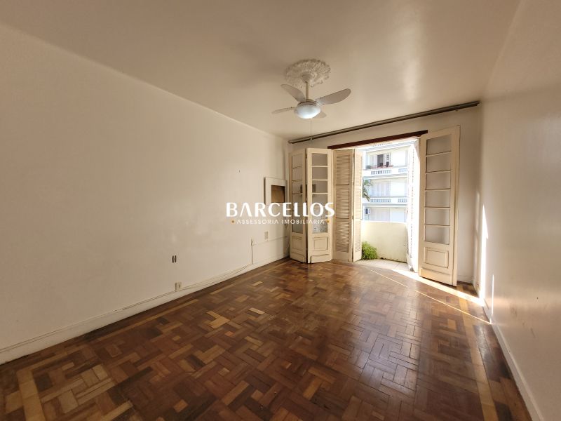 Apto com 3 quartos, 2 banheiros e 130m² à venda no bairro Santana, Porto Alegre