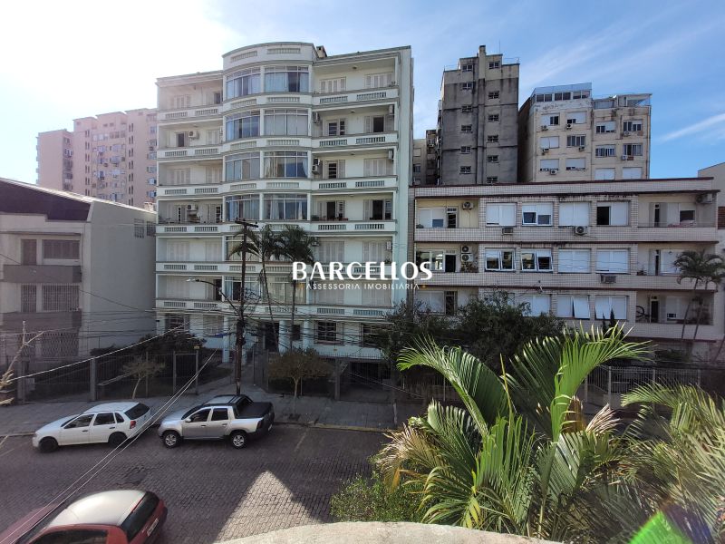 Apto com 3 quartos, 2 banheiros e 130m² à venda no bairro Santana, Porto Alegre