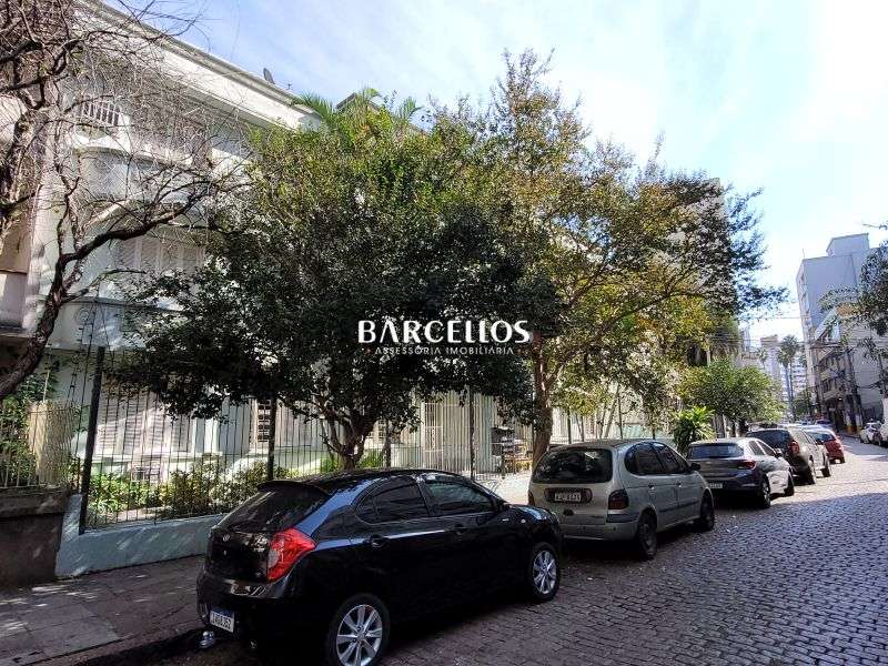 Apto com 3 quartos, 2 banheiros e 130m² à venda no bairro Santana, Porto Alegre