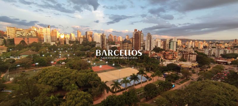 Cobertura com 3 quartos, 4 banheiros e 255m² à venda no bairro Boa Vista, Porto Alegre
