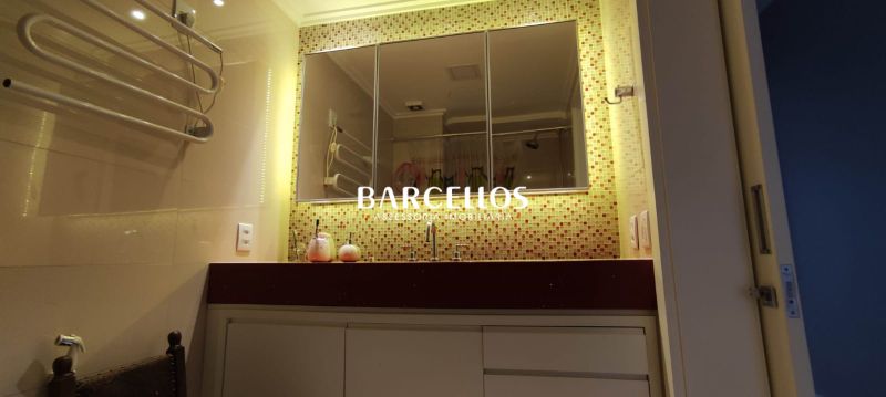 Cobertura com 3 quartos, 4 banheiros e 255m² à venda no bairro Boa Vista, Porto Alegre