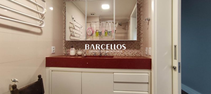 Cobertura com 3 quartos, 4 banheiros e 255m² à venda no bairro Boa Vista, Porto Alegre