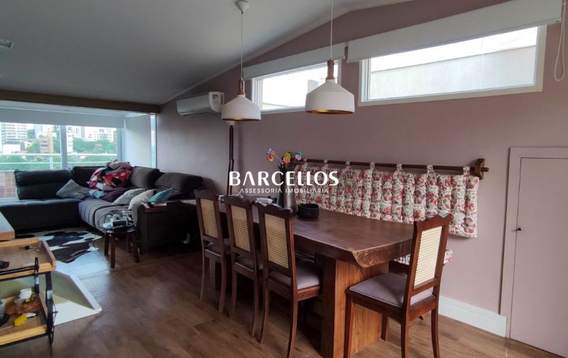 Cobertura com 3 quartos, 4 banheiros e 255m² à venda no bairro Boa Vista, Porto Alegre