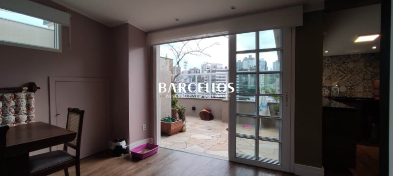 Cobertura com 3 quartos, 4 banheiros e 255m² à venda no bairro Boa Vista, Porto Alegre