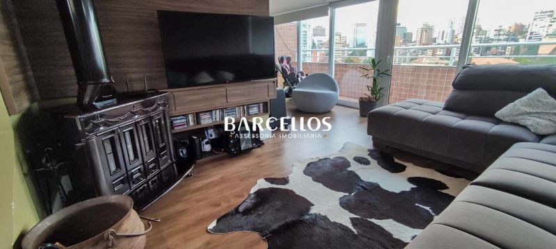 Cobertura com 3 quartos, 4 banheiros e 255m² à venda no bairro Boa Vista, Porto Alegre