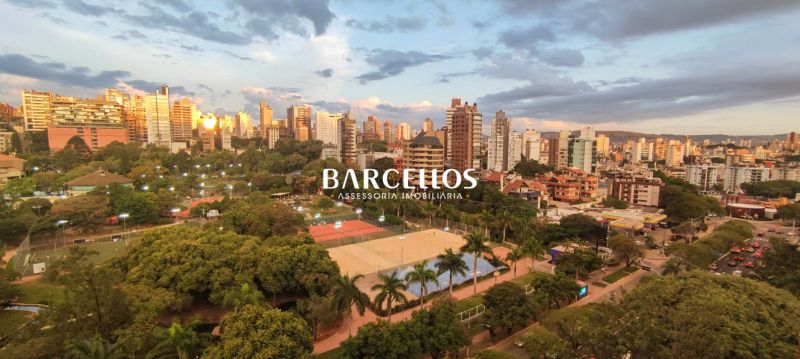 Cobertura com 3 quartos, 4 banheiros e 255m² à venda no bairro Boa Vista, Porto Alegre