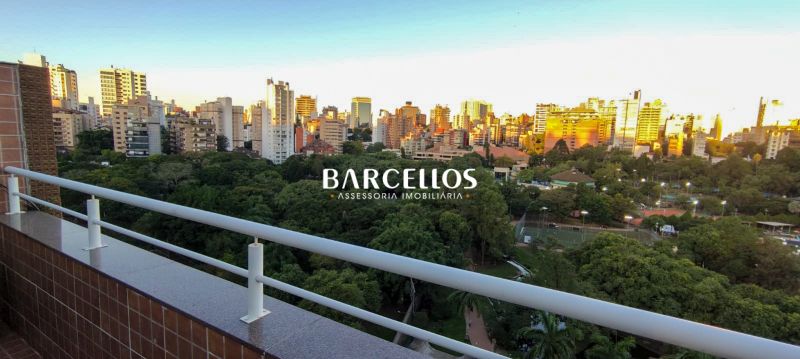 Cobertura com 3 quartos, 4 banheiros e 255m² à venda no bairro Boa Vista, Porto Alegre