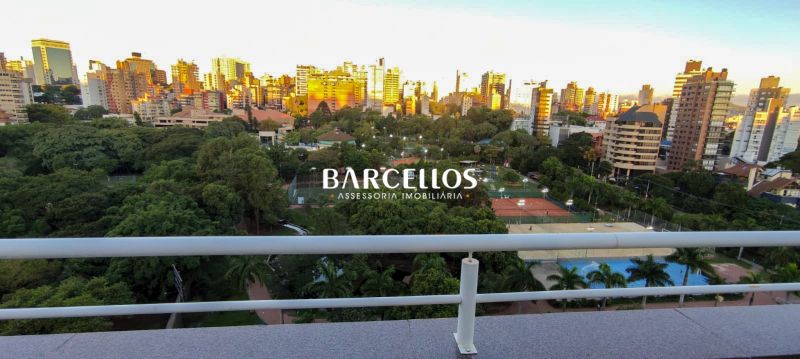 Cobertura com 3 quartos, 4 banheiros e 255m² à venda no bairro Boa Vista, Porto Alegre
