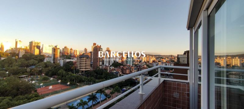 Cobertura com 3 quartos, 4 banheiros e 255m² à venda no bairro Boa Vista, Porto Alegre