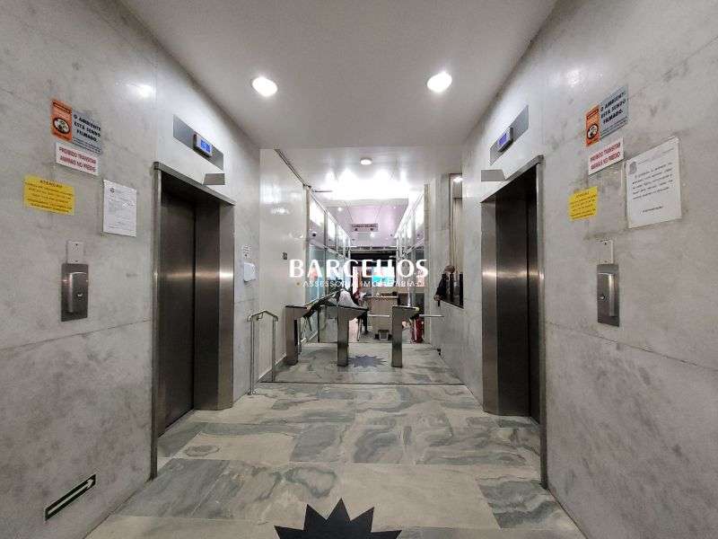 Sala com 1 banheiro e 44m² à venda no bairro Centro, Porto Alegre