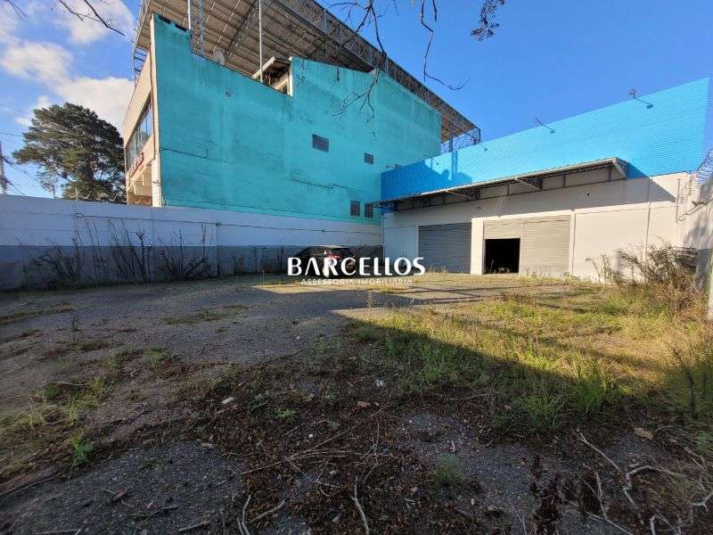 Pavilhão com 3 banheiros e 319m² à venda no bairro Ipanema, Porto Alegre