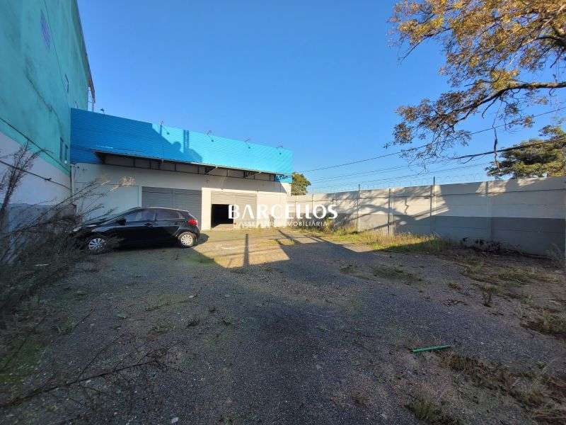 Pavilhão com 3 banheiros e 319m² à venda no bairro Ipanema, Porto Alegre