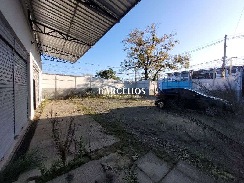 Pavilhão com 3 banheiros e 319m² à venda no bairro Ipanema, Porto Alegre