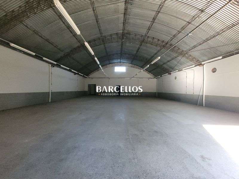 Pavilhão com 3 banheiros e 319m² à venda no bairro Ipanema, Porto Alegre