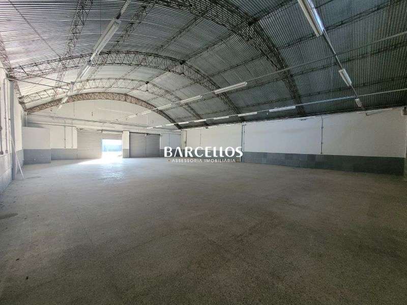 Pavilhão com 3 banheiros e 319m² à venda no bairro Ipanema, Porto Alegre