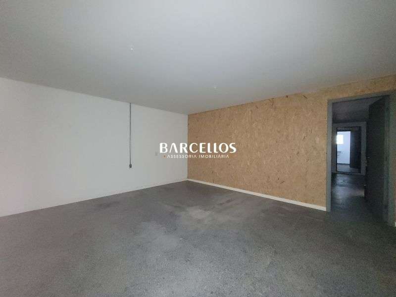 Pavilhão com 3 banheiros e 319m² à venda no bairro Ipanema, Porto Alegre