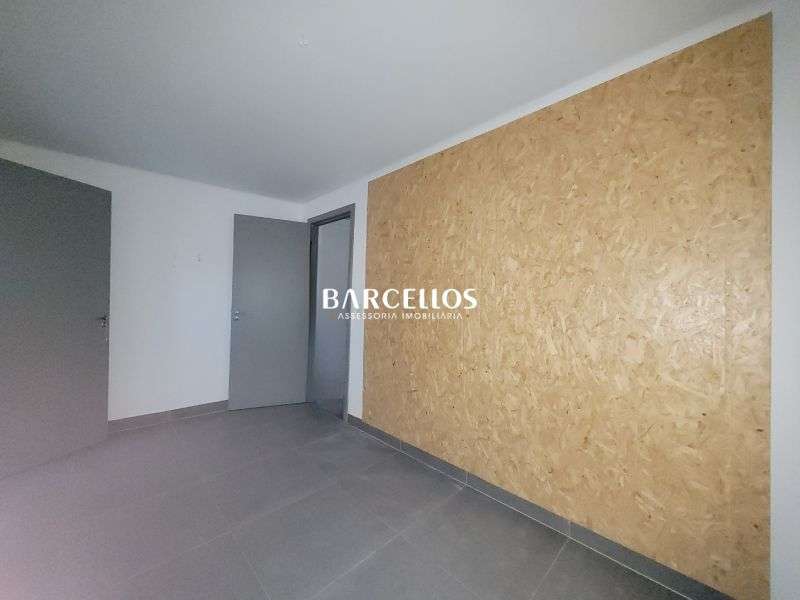 Pavilhão com 3 banheiros e 319m² à venda no bairro Ipanema, Porto Alegre