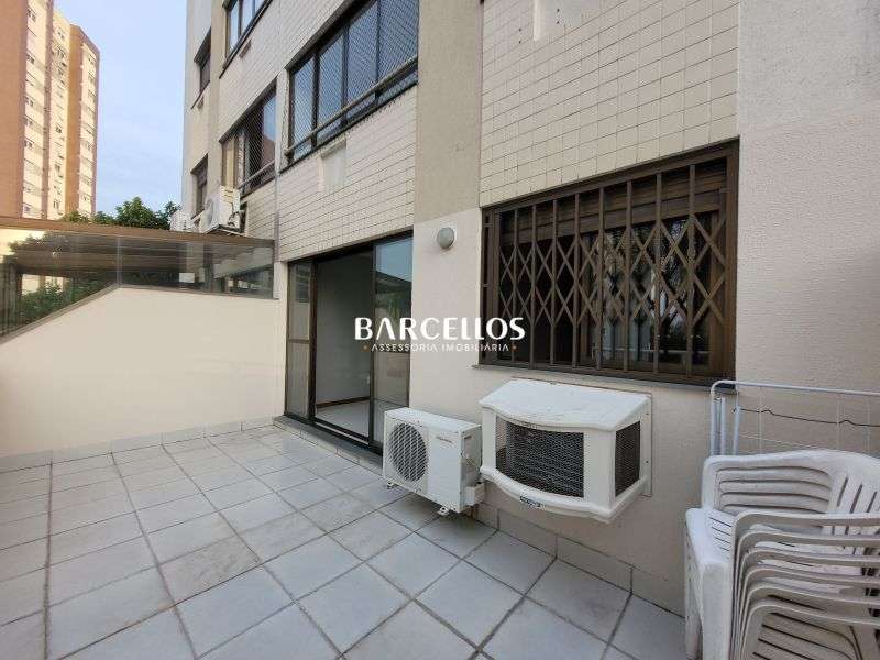 Apto com 2 quartos, 1 banheiro e 74m² à venda no bairro Santana, Porto Alegre