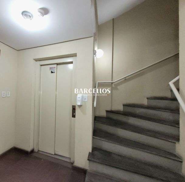 Apto com 2 quartos, 1 banheiro e 74m² à venda no bairro Santana, Porto Alegre