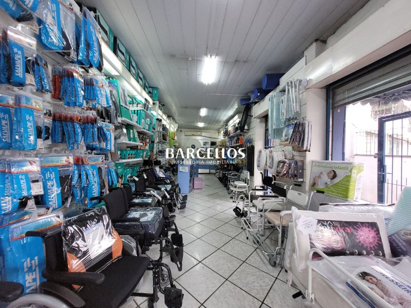 Sala com 3 banheiros e 400m² à venda no bairro Azenha, Porto Alegre