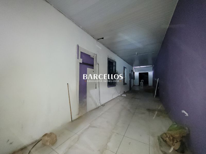 Sala com 3 banheiros e 400m² à venda no bairro Azenha, Porto Alegre