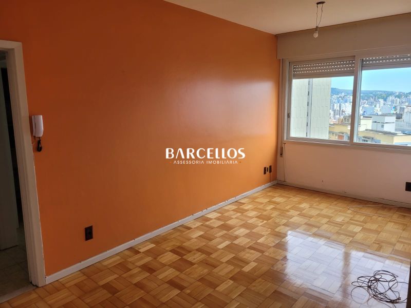 Apto com 2 quartos, 2 banheiros e 69m² à venda no bairro Centro, Porto Alegre