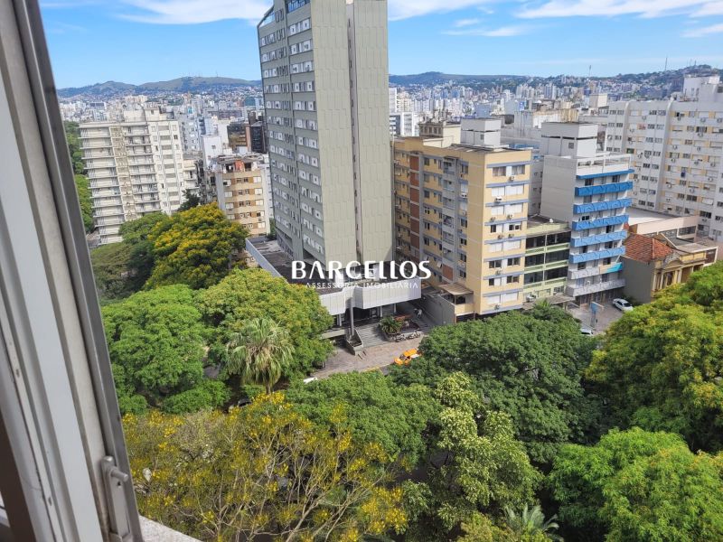 Apto com 2 quartos, 2 banheiros e 69m² à venda no bairro Centro, Porto Alegre