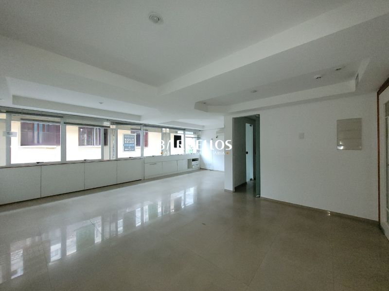 Sala com 1 quarto, 1 banheiro e 46m² à venda no bairro Independencia, Porto Alegre