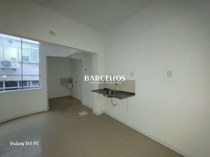 Apto com 2 quartos, 1 banheiro e 73m² à venda no bairro Centro, Porto Alegre