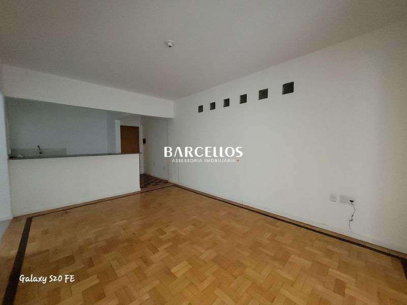 Apto com 2 quartos, 1 banheiro e 73m² à venda no bairro Centro, Porto Alegre
