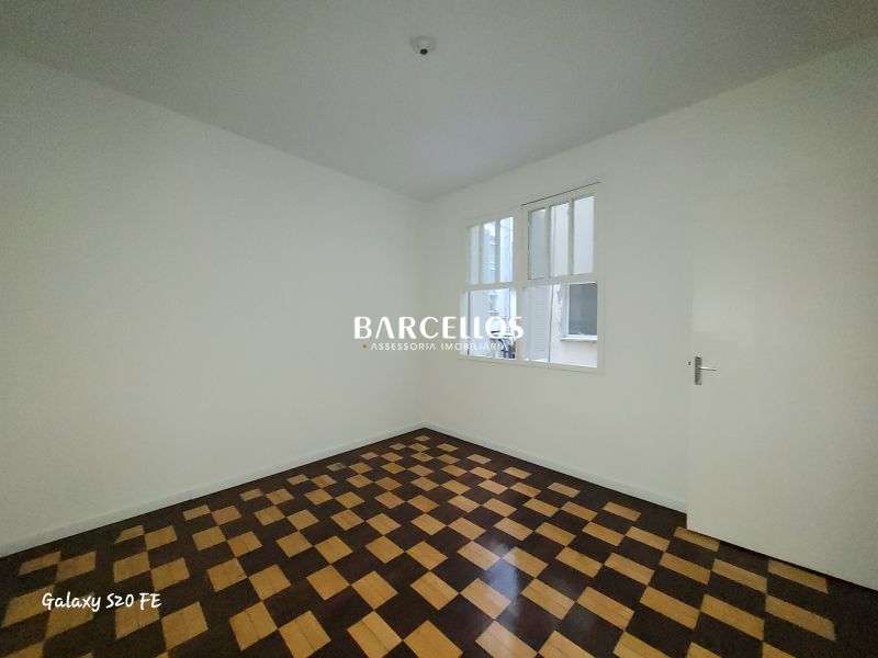 Apto com 2 quartos, 1 banheiro e 73m² à venda no bairro Centro, Porto Alegre