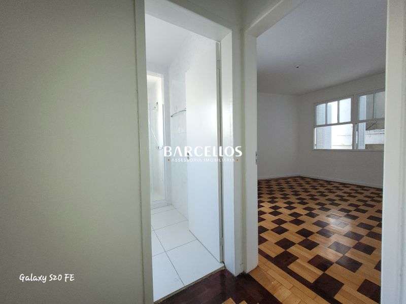 Apto com 2 quartos, 1 banheiro e 73m² à venda no bairro Centro, Porto Alegre
