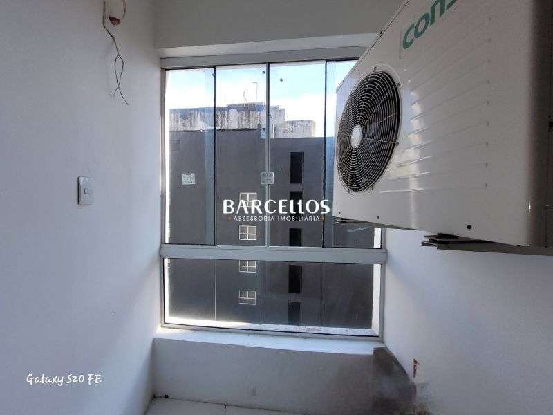 Apto com 2 quartos, 1 banheiro e 73m² à venda no bairro Centro, Porto Alegre