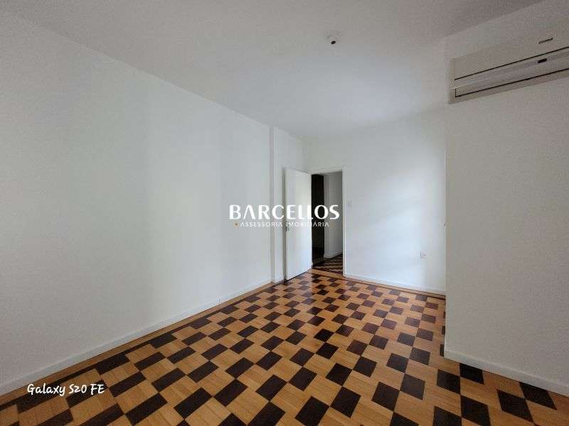 Apto com 2 quartos, 1 banheiro e 73m² à venda no bairro Centro, Porto Alegre
