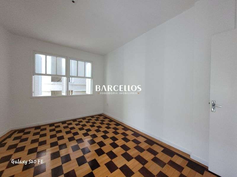 Apto com 2 quartos, 1 banheiro e 73m² à venda no bairro Centro, Porto Alegre