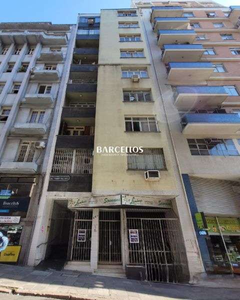 Apto com 2 quartos, 1 banheiro e 73m² à venda no bairro Centro, Porto Alegre