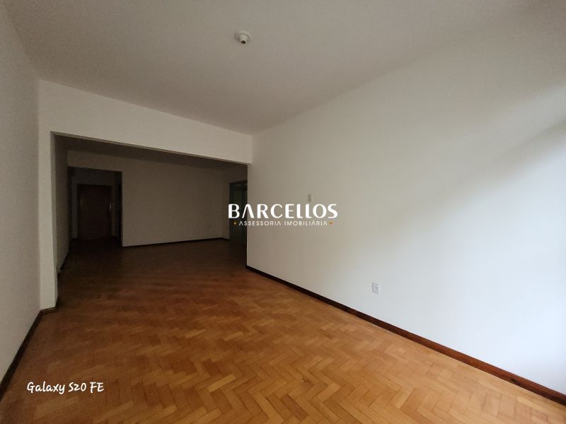 Apto com 2 quartos, 1 banheiro e 117m² à venda no bairro Centro, Porto Alegre
