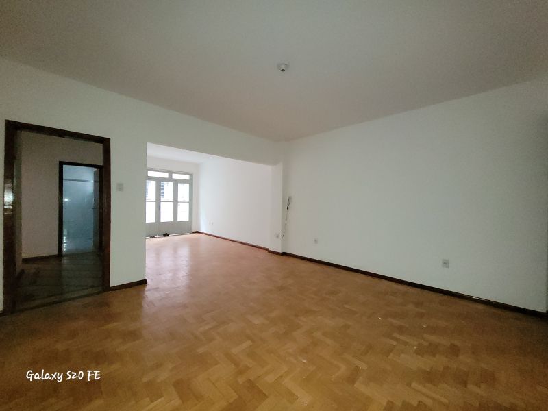 Apto com 2 quartos, 1 banheiro e 117m² à venda no bairro Centro, Porto Alegre