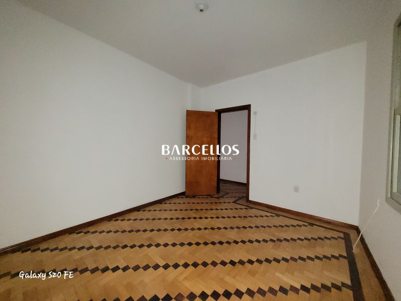 Apto com 2 quartos, 1 banheiro e 117m² à venda no bairro Centro, Porto Alegre